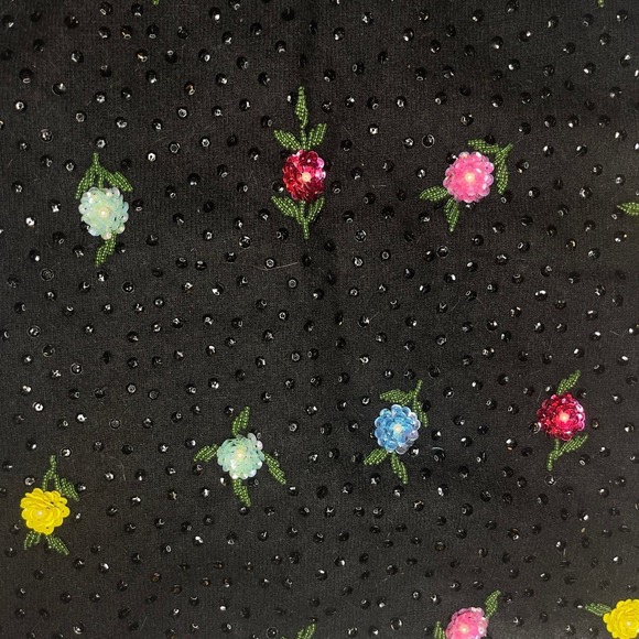 Vintage Sleeveless Sweater - Cyn Les Hand Beaded Sequin Rosette Black - Size 36 - Picture 10 of 11